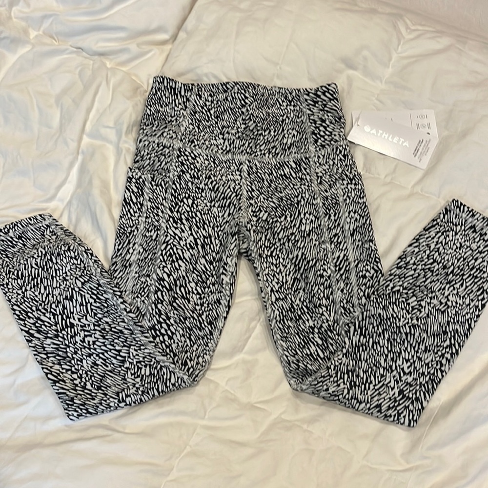 NWT Ultimate Stash Textured 7/8 Legging